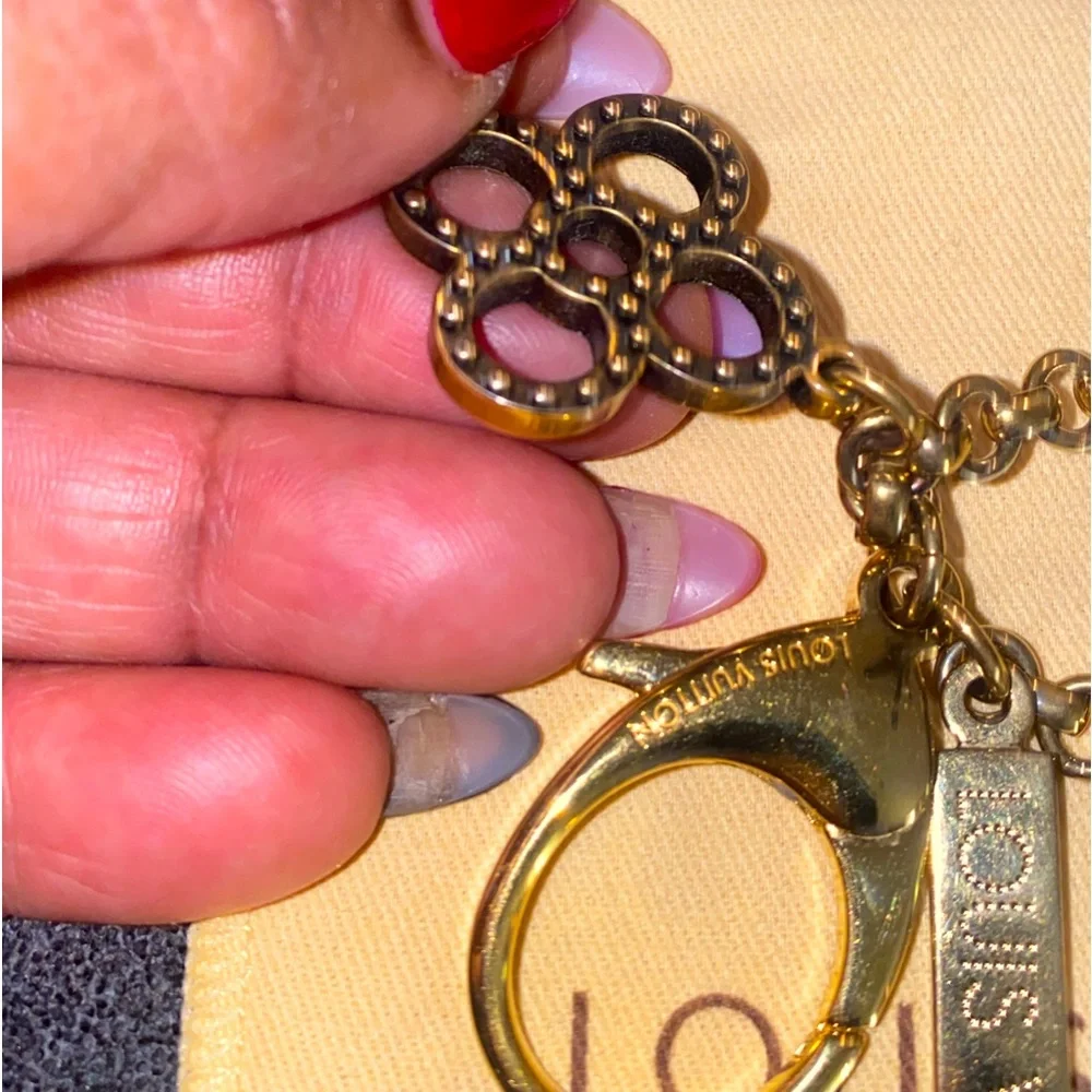 AUTHENTIC LOUIS VUITTON TAPAGE KEYCHAIN - BAG CHARM WITH DUSTBAG